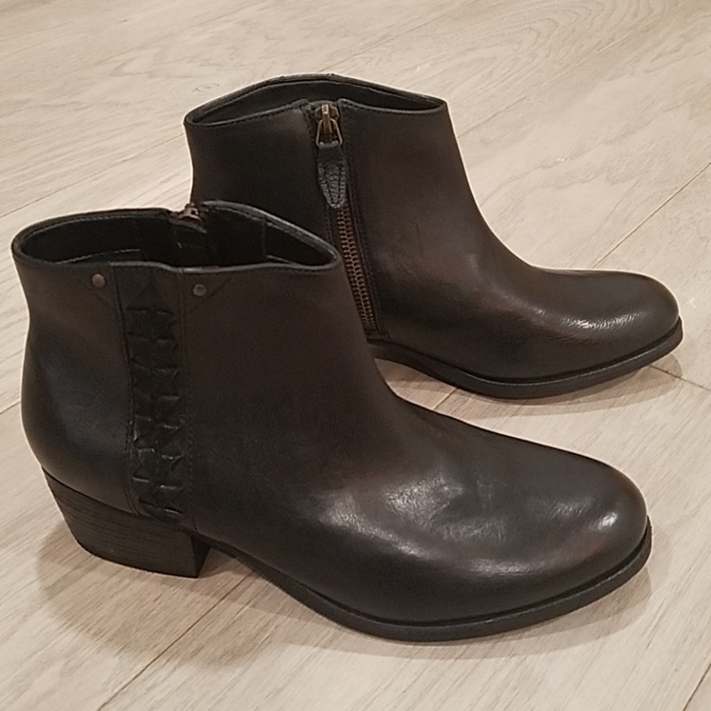 Clark's Maypearl Fawn Bootie